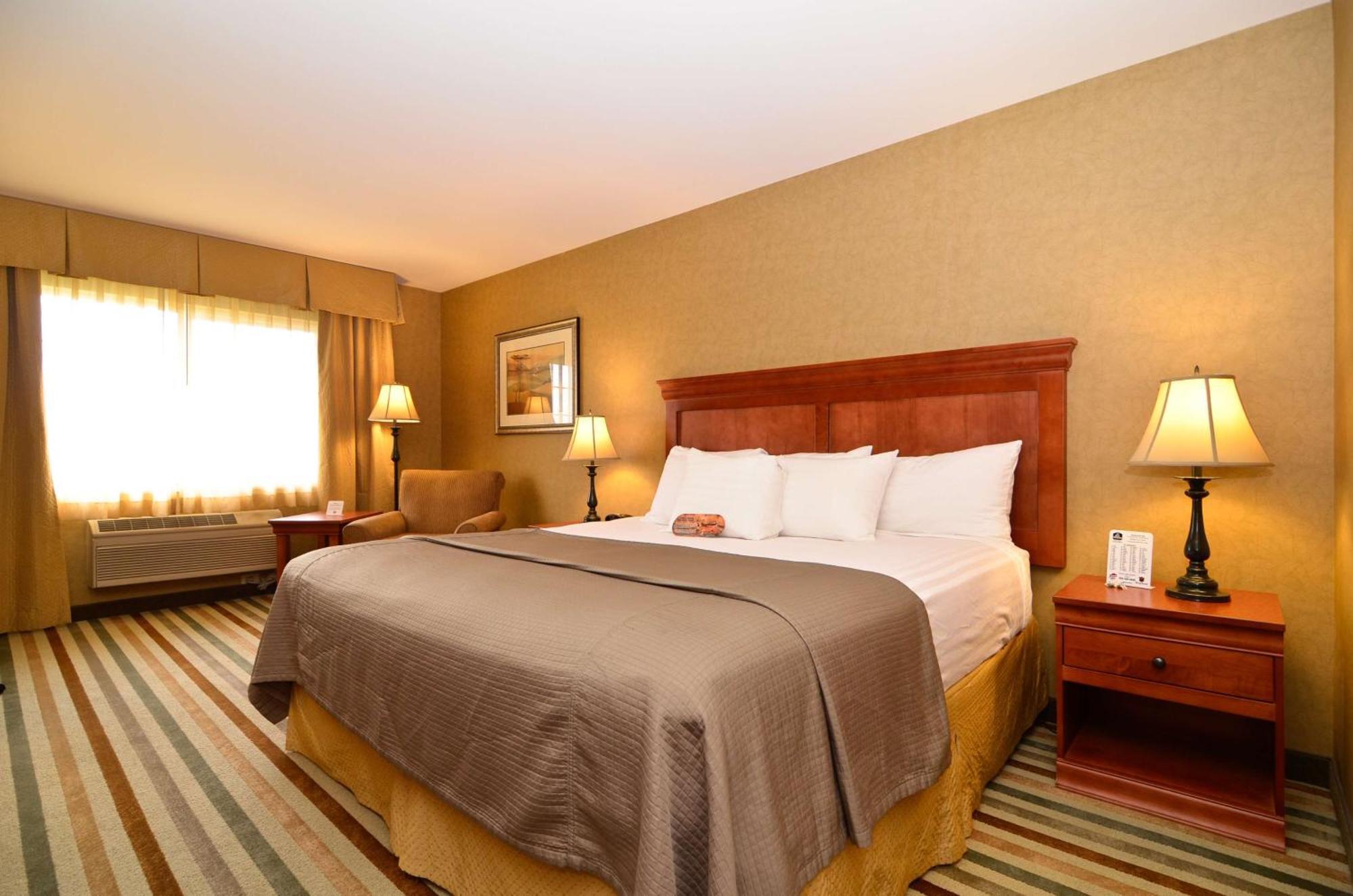 Best Western Plus Kennewick Inn Exterior photo